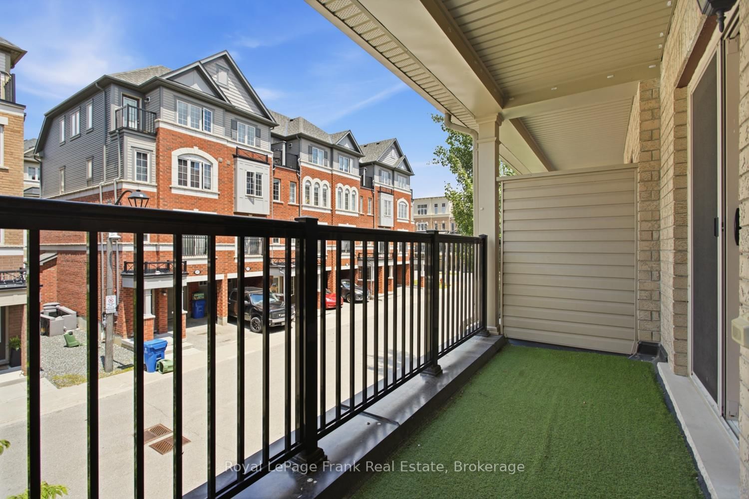 2292 Chevron Prince Path • Oshawa, ON photo 10
