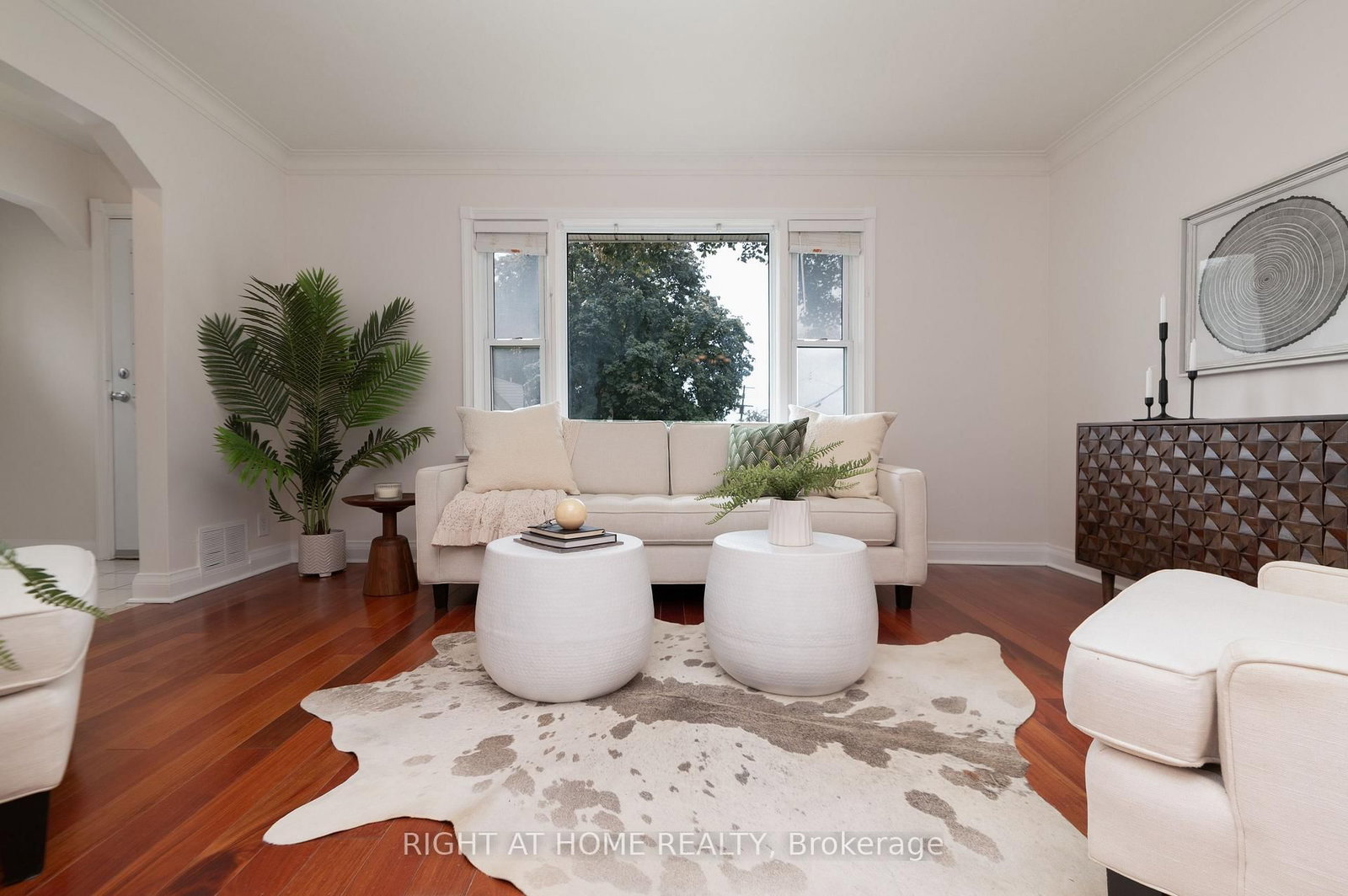 2 Midholm Drive • Toronto, ON photo 10