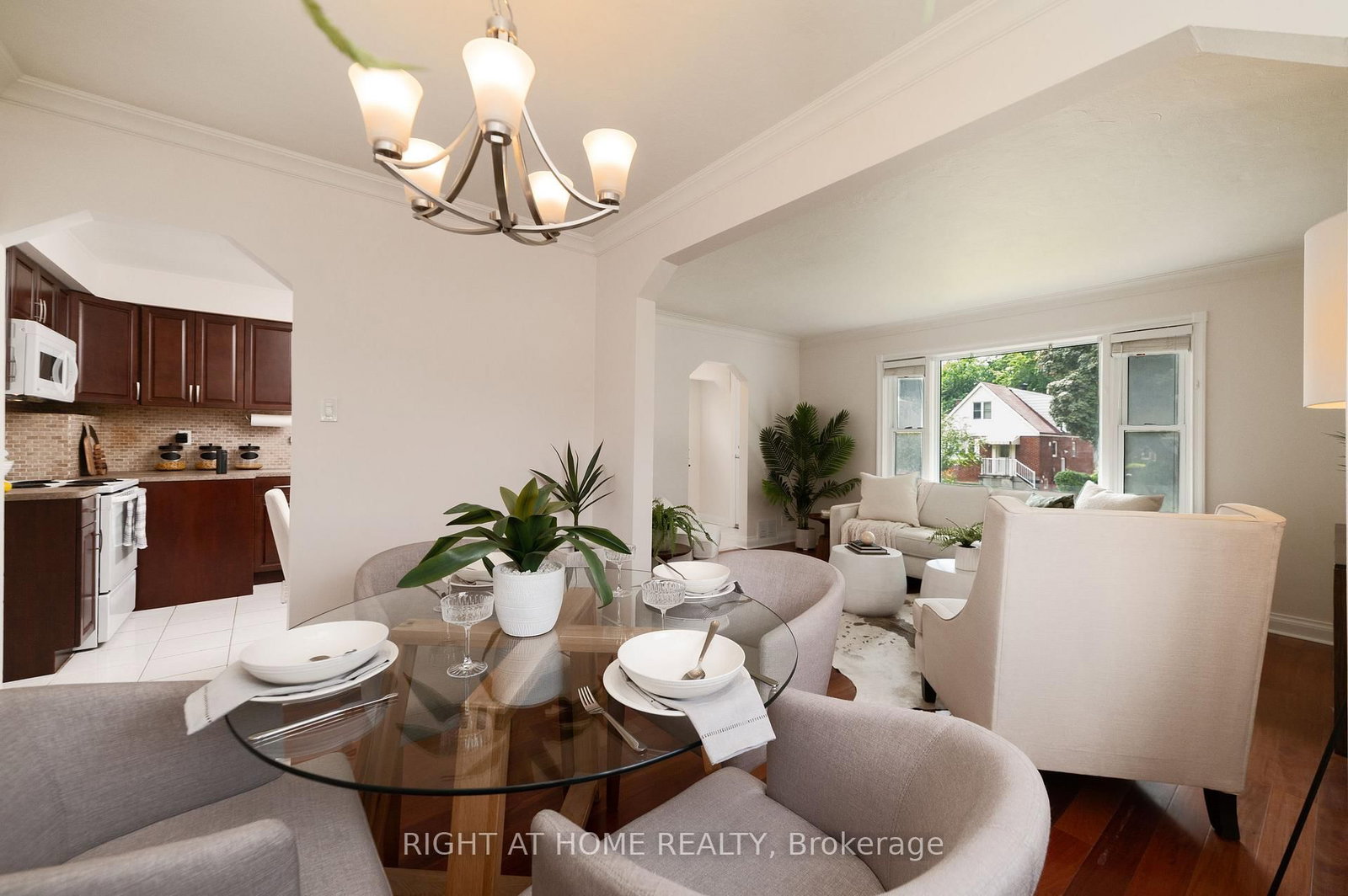 2 Midholm Drive • Toronto, ON photo 12