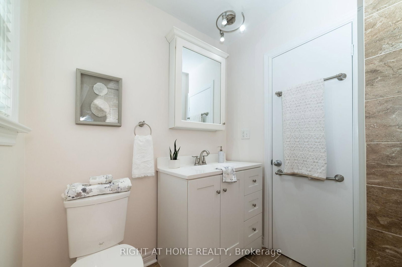 2 Midholm Drive • Toronto, ON photo 19
