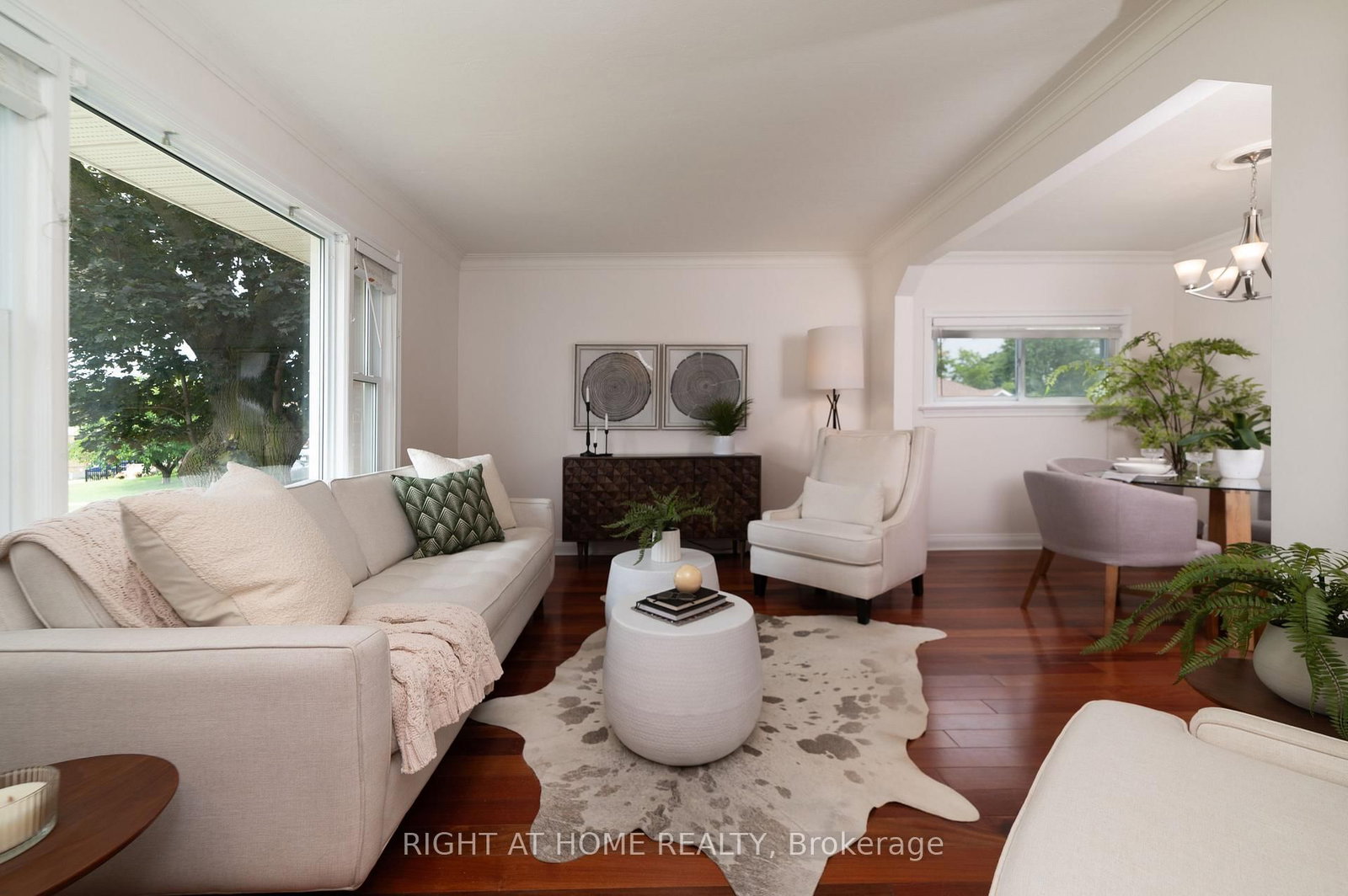 2 Midholm Drive • Toronto, ON photo 7