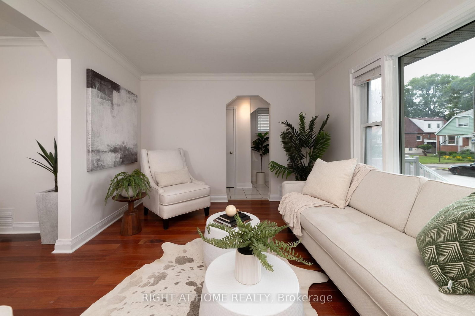 2 Midholm Drive • Toronto, ON photo 9