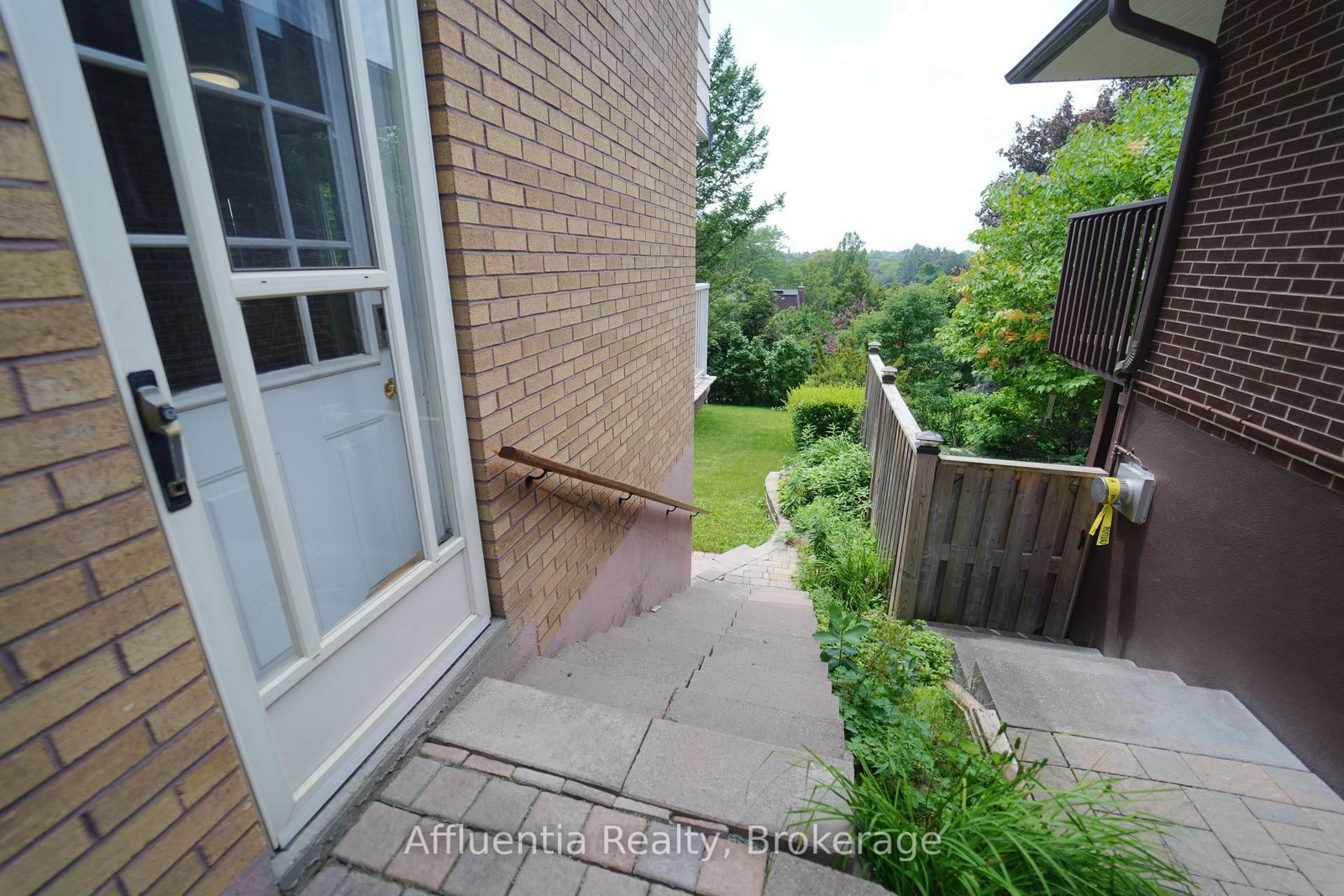 Lower Unit - 480 Elizabeth Street, Oshawa 3