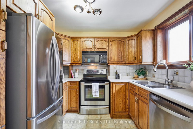 35 Ravenview Drive