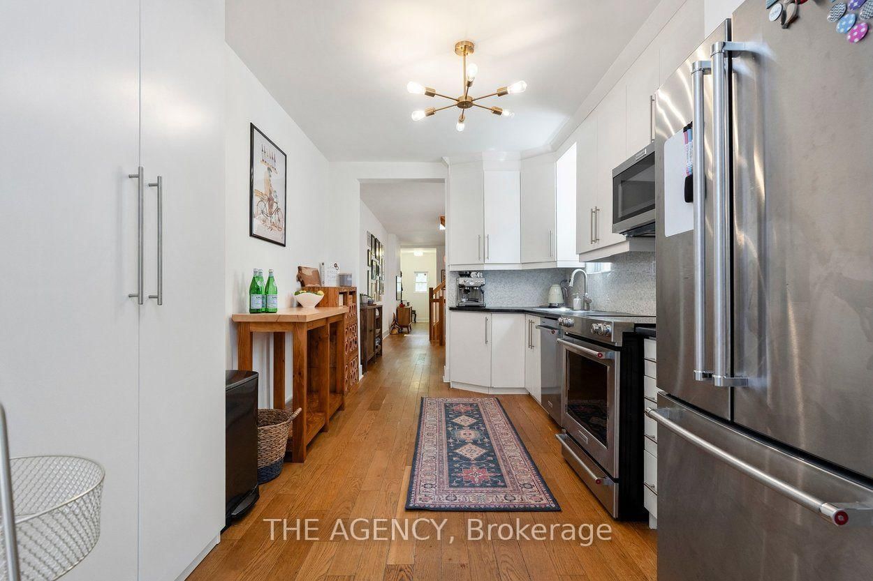 110 Hastings Avenue • Toronto, ON photo 14