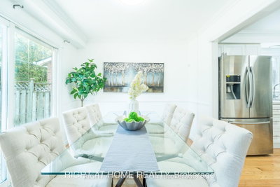 160 Overbank Drive • Oshawa, ON photo 8
