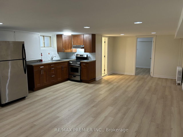G - 1342 Pape Avenue
