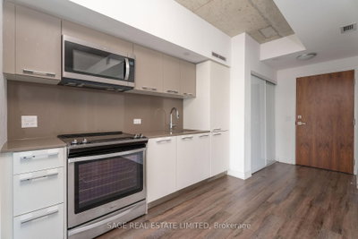 Unit 1102 — 15 Baseball Place — photo 3