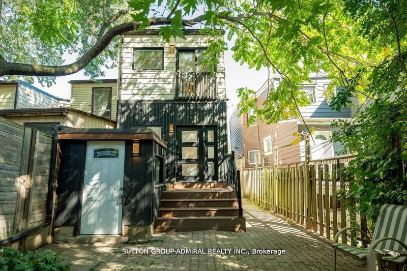 home for lease on Bsmt-70 Carlaw Avenue