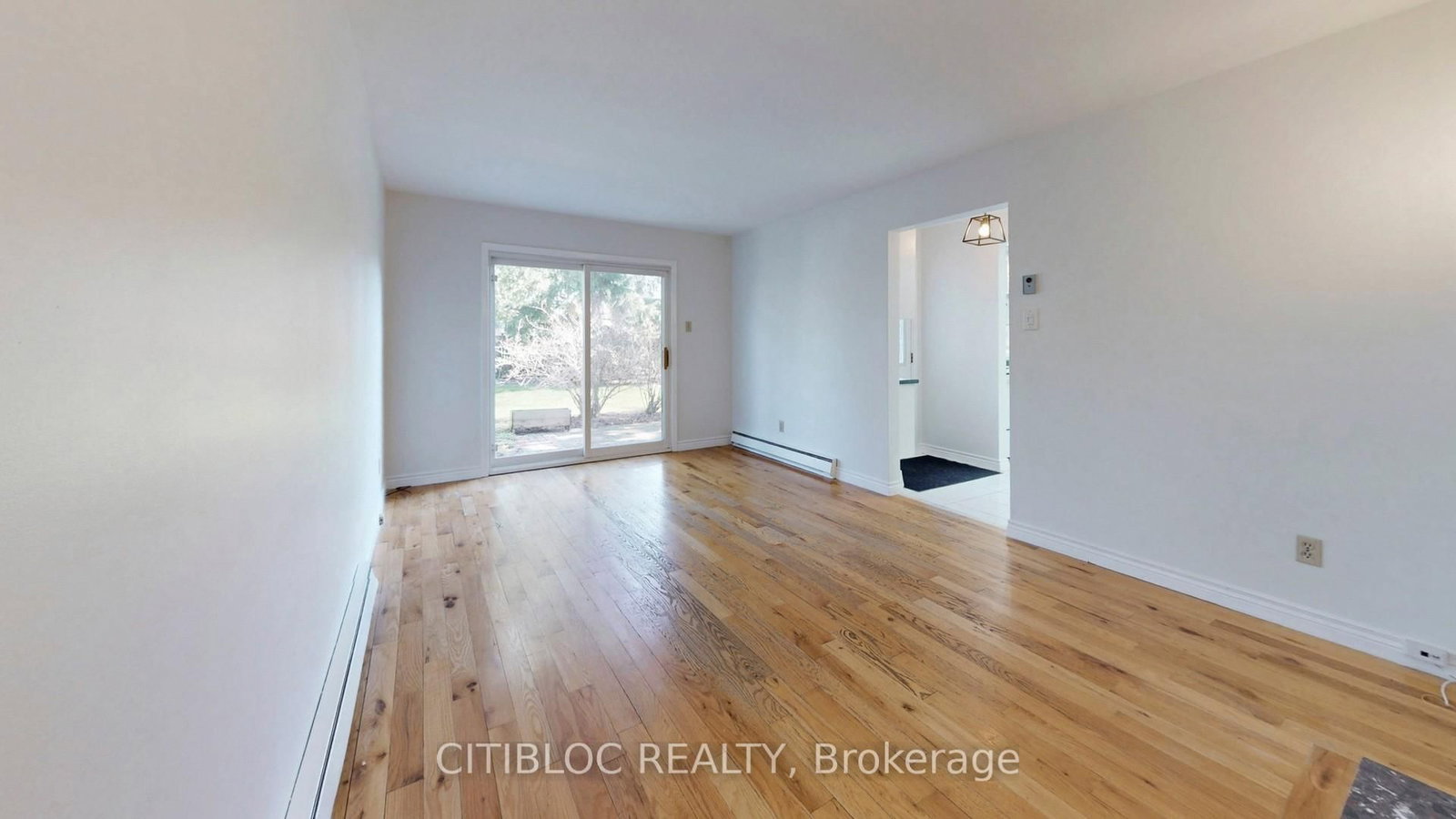 11 Castle Hill Drive • Toronto, ON photo 13