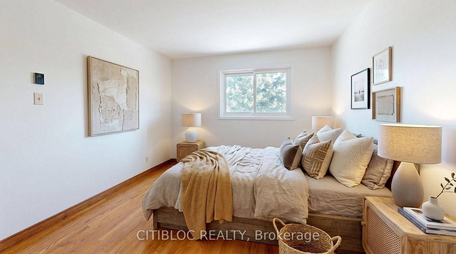 11 Castle Hill Drive • Toronto, ON photo 22
