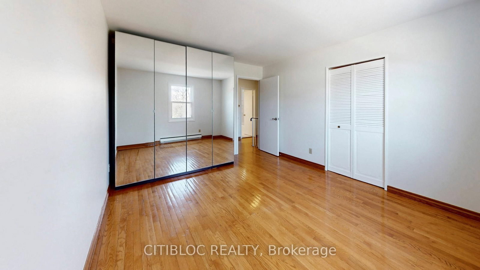 11 Castle Hill Drive • Toronto, ON photo 24