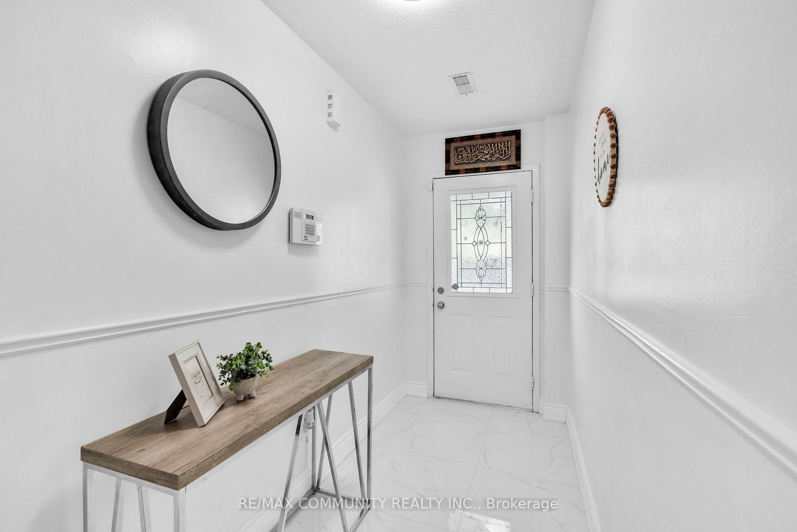 49 Mcgonigal Lane • Ajax, ON photo 6