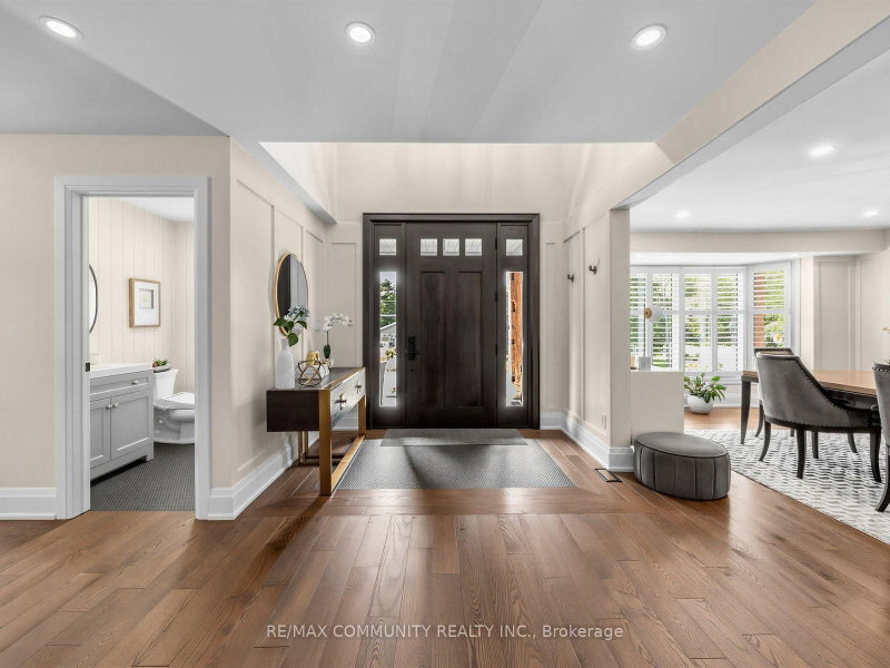 38 Robmar Street E