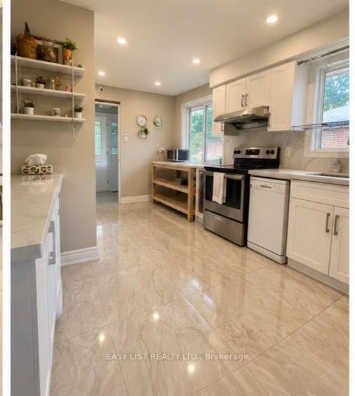15 Summerglade Drive