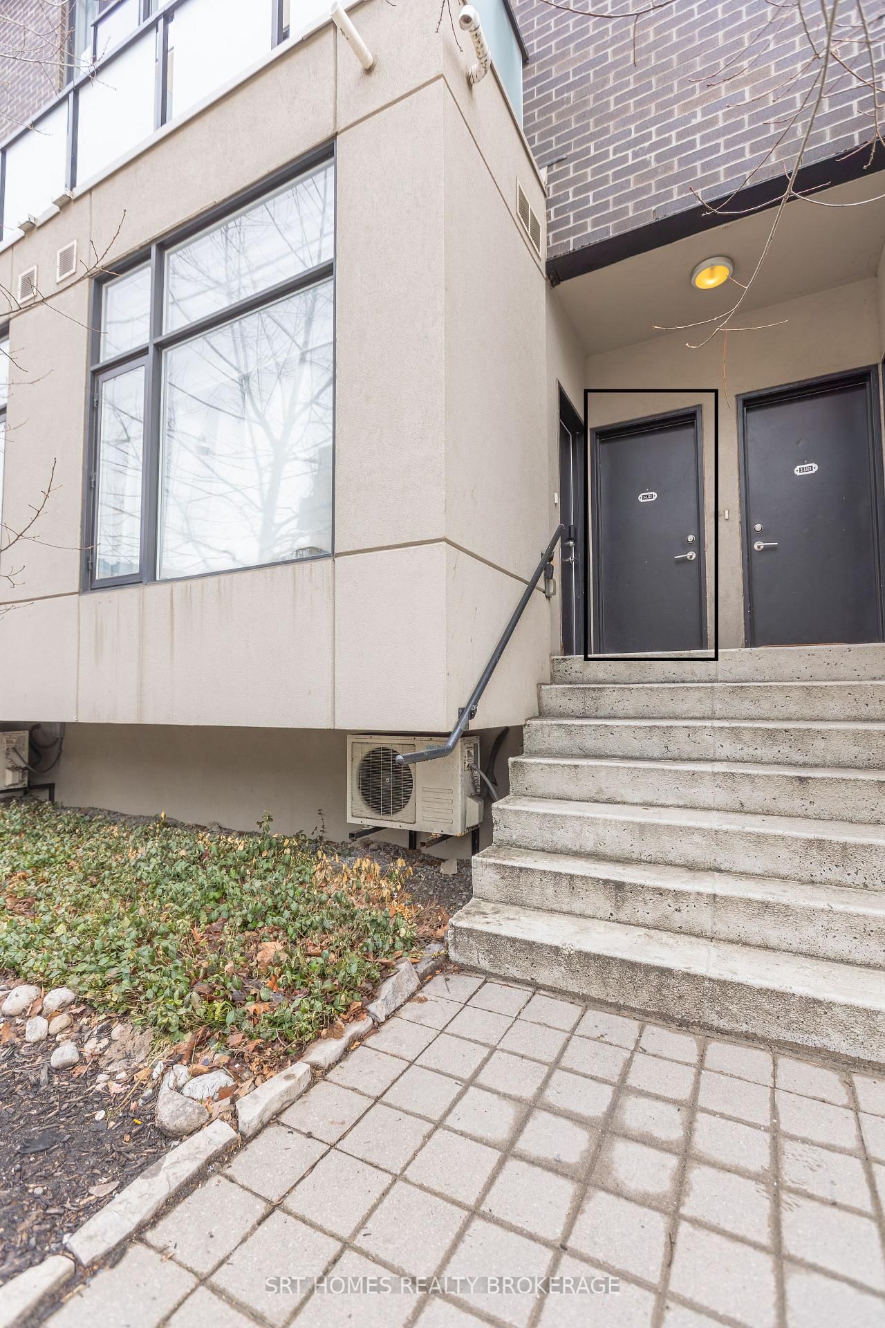 1321 E Gerrard Street • #3 • Toronto, ON photo 32