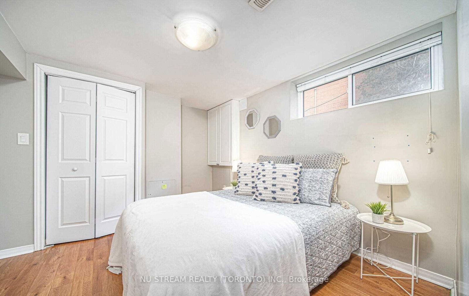 901 Lilac Terrace, Whitby 5