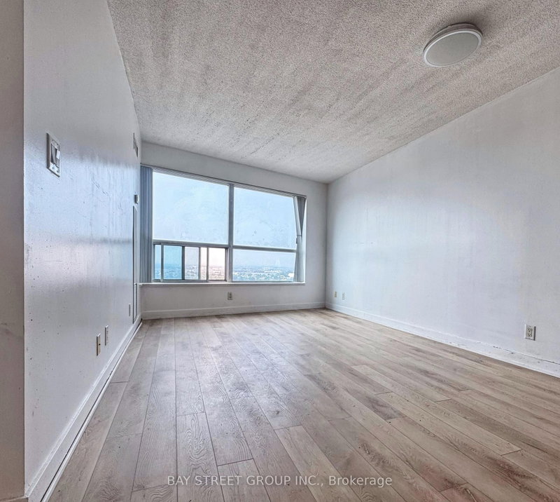 2712 - 38 Lee Centre Drive