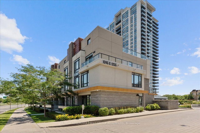 TH4 - 1245 Bayly Street