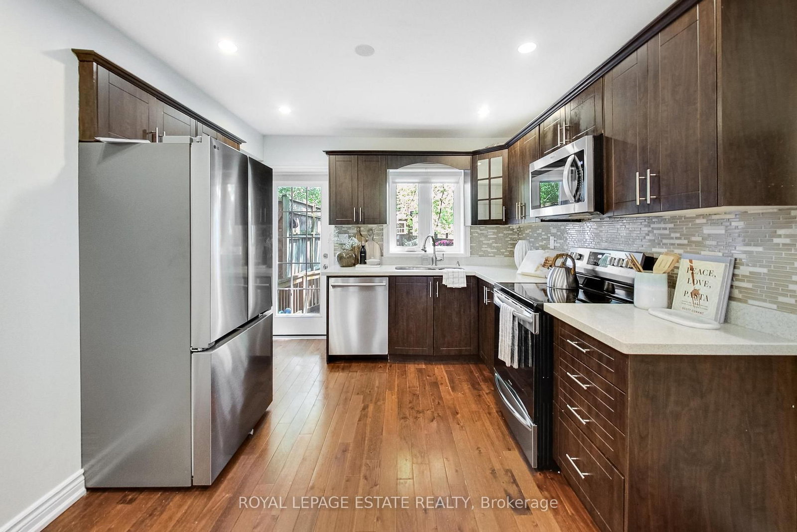 739 Craven Road • Toronto, ON photo 8