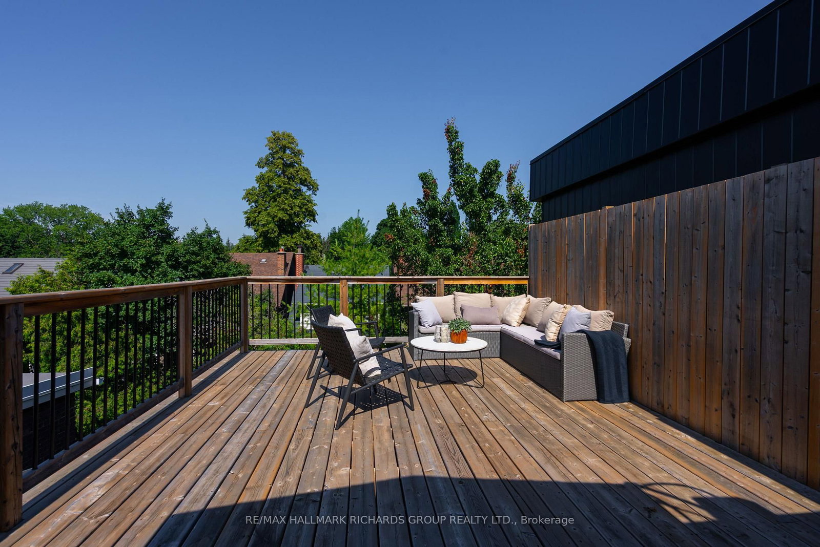21 Bertmount Avenue • Toronto, ON photo 16