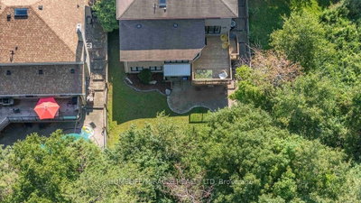987 Copperfield Drive • Oshawa, ON photo 3