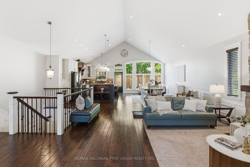53 Brown St photo 5