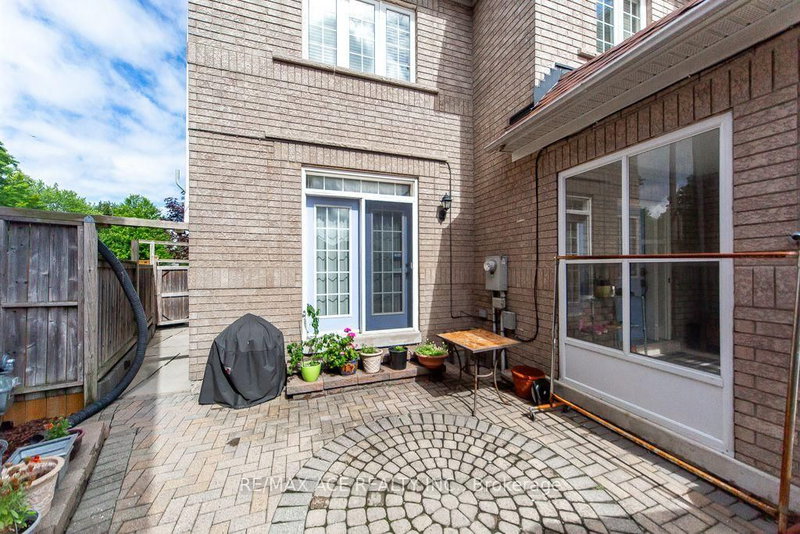 44 Mourning Dove Crescent