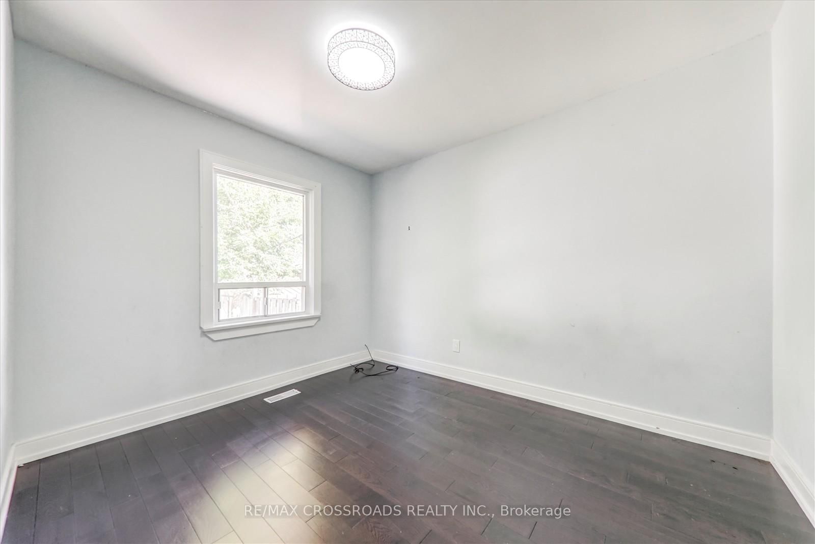 147 Lilian Drive • Toronto, ON photo 14