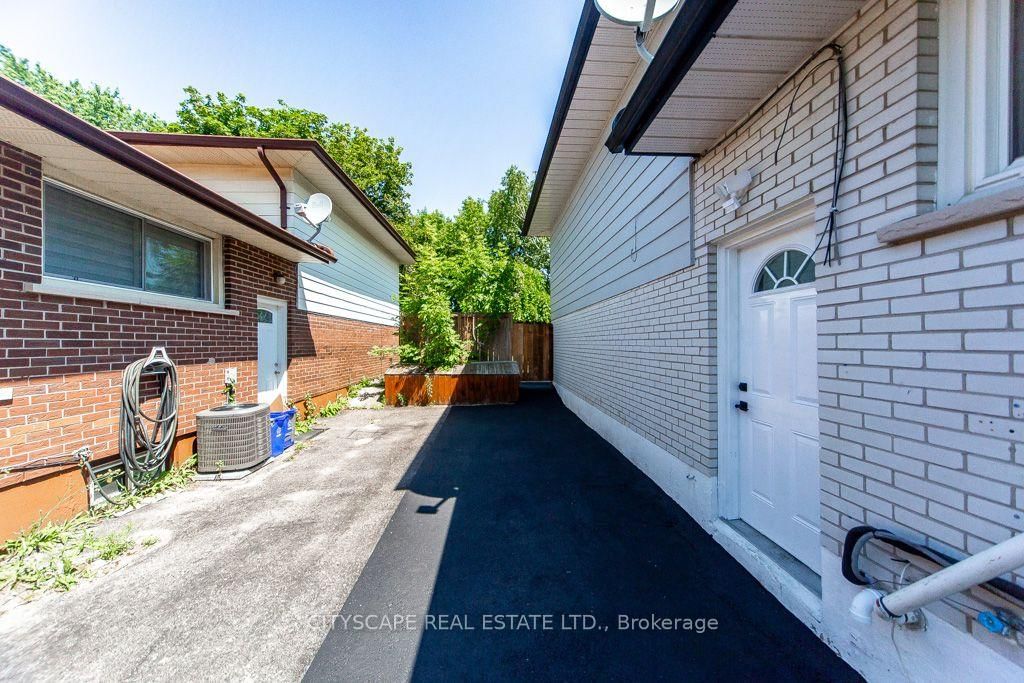 322 Fernwood Avenue • Oshawa, ON photo 22