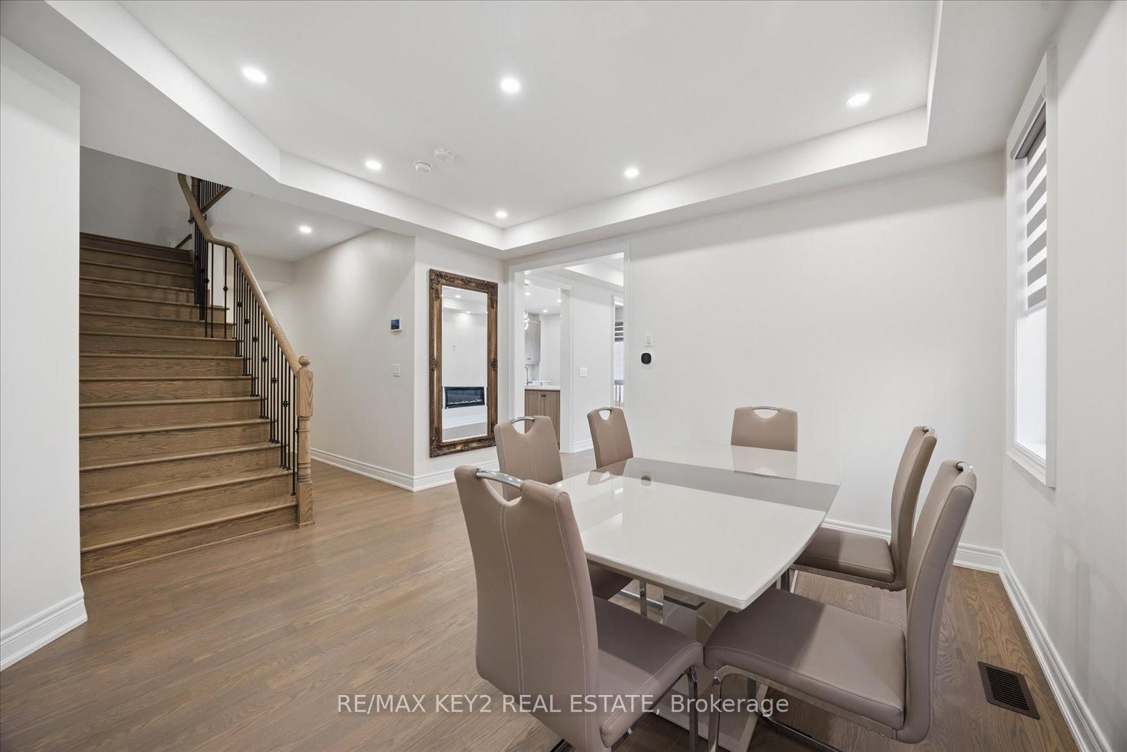 2484 Florentine Place • Pickering, ON photo 5
