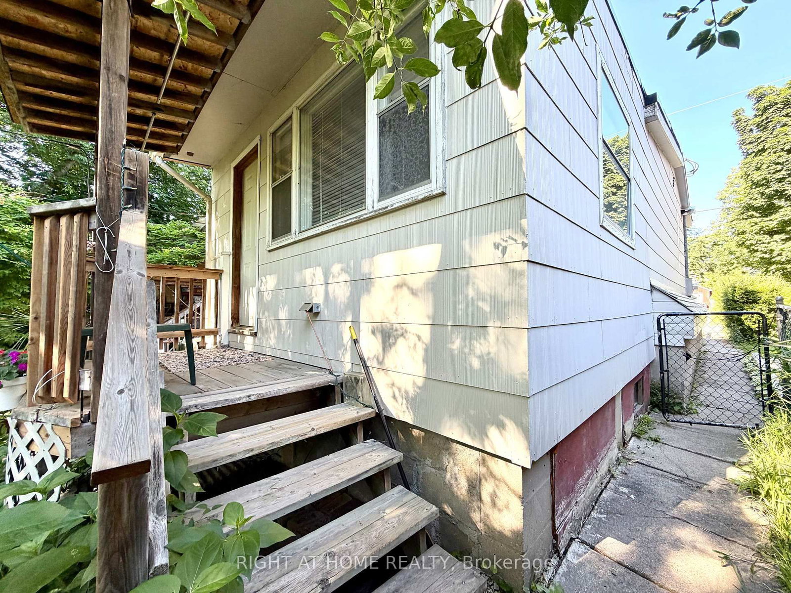 30 Allister Avenue • Toronto, ON photo 24