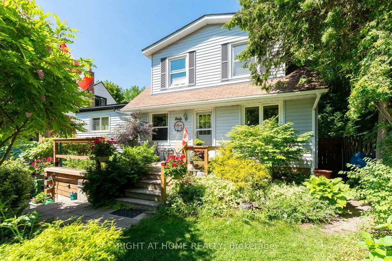 30 Allister Avenue