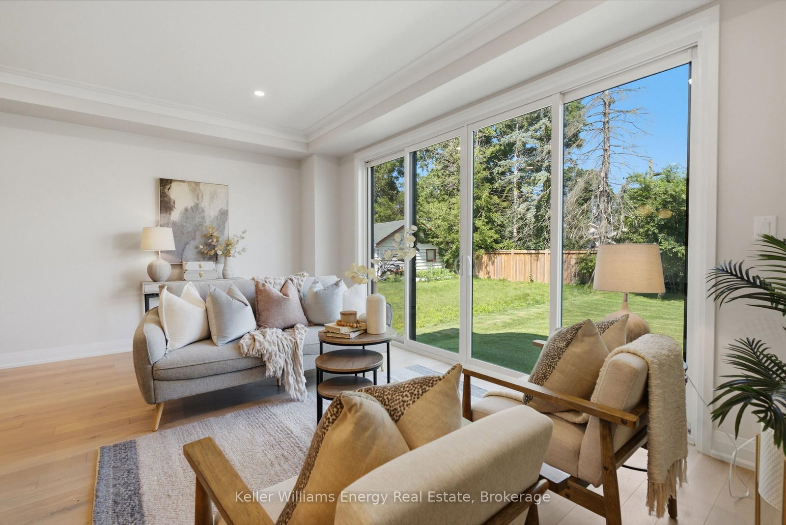 127 Hickory Street N • Whitby, ON photo 11