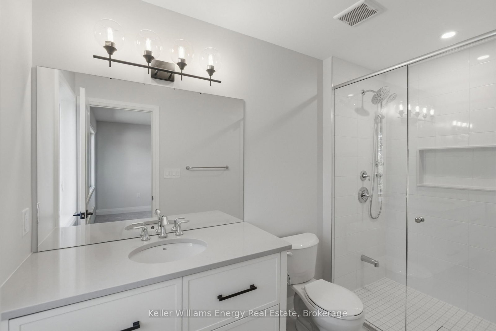127 Hickory Street N • Whitby, ON photo 17