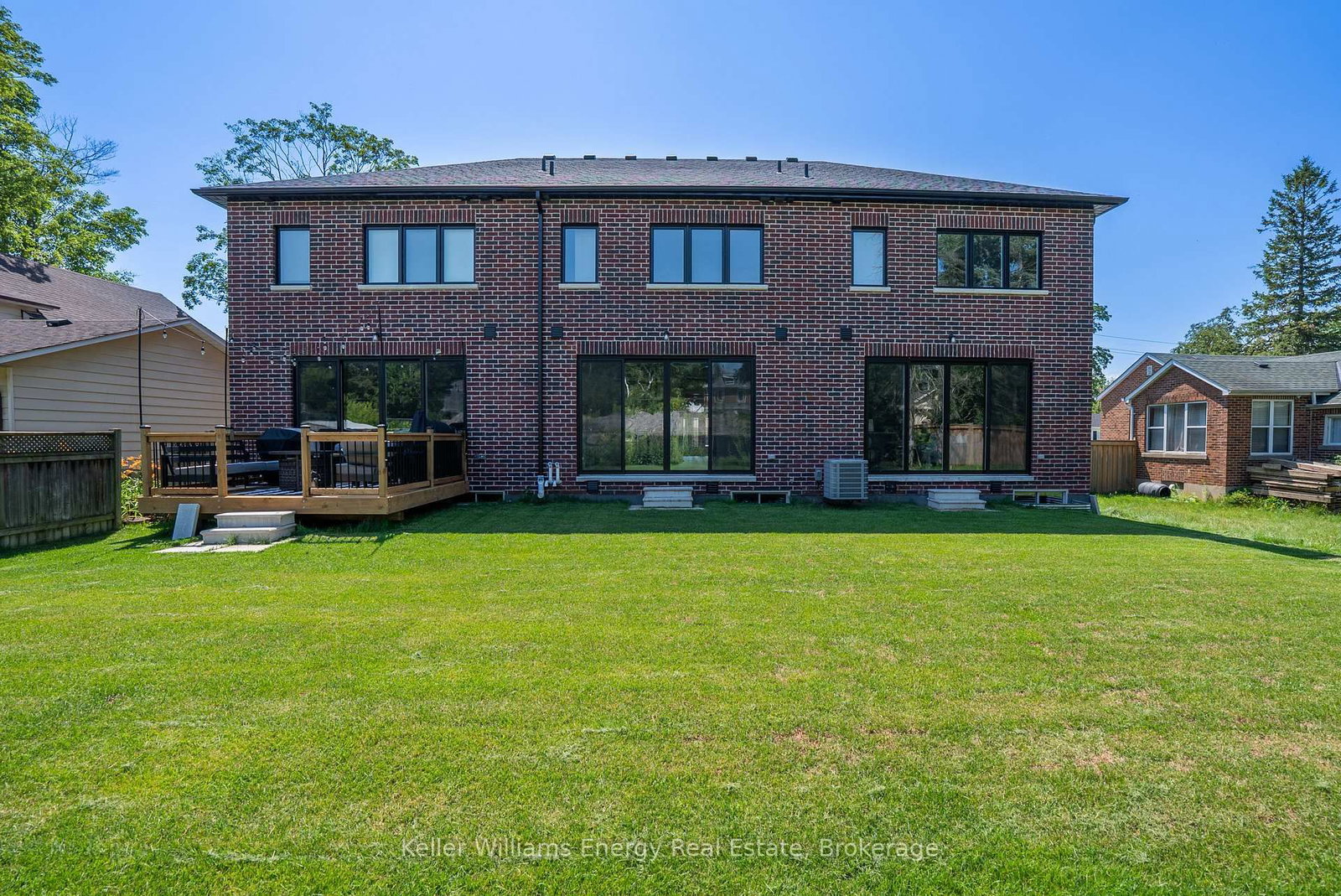 127 Hickory Street N • Whitby, ON photo 23