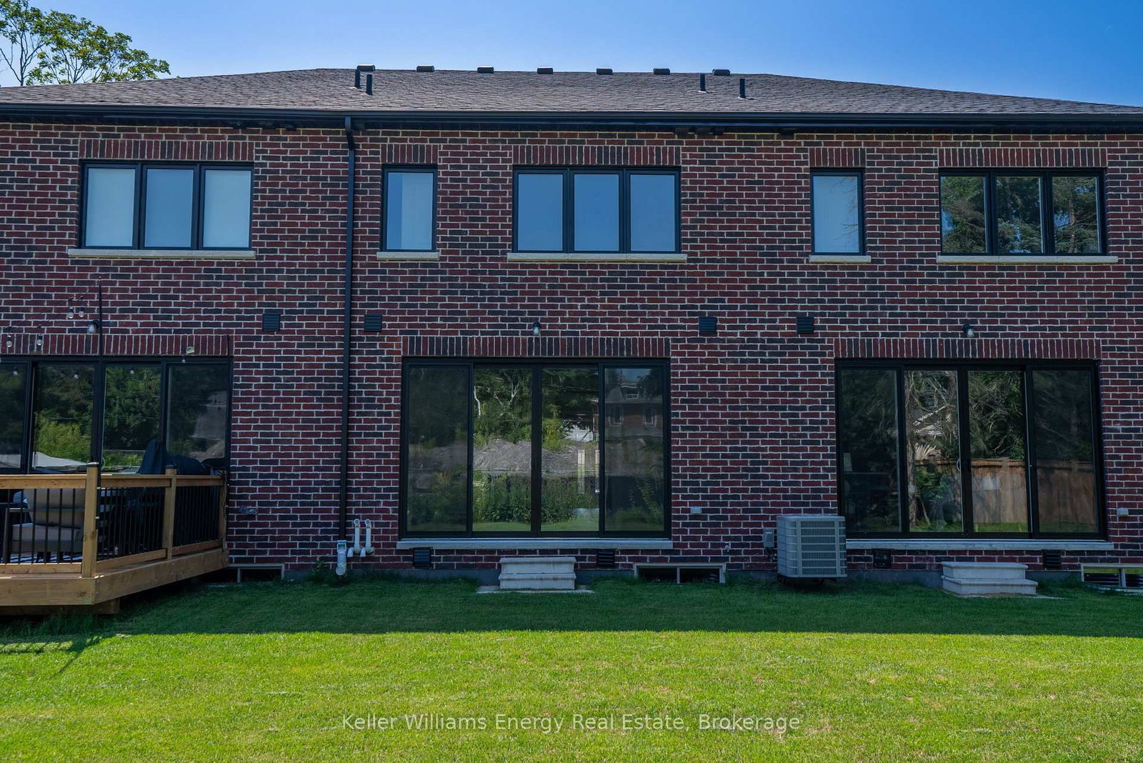 127 Hickory Street N • Whitby, ON photo 24