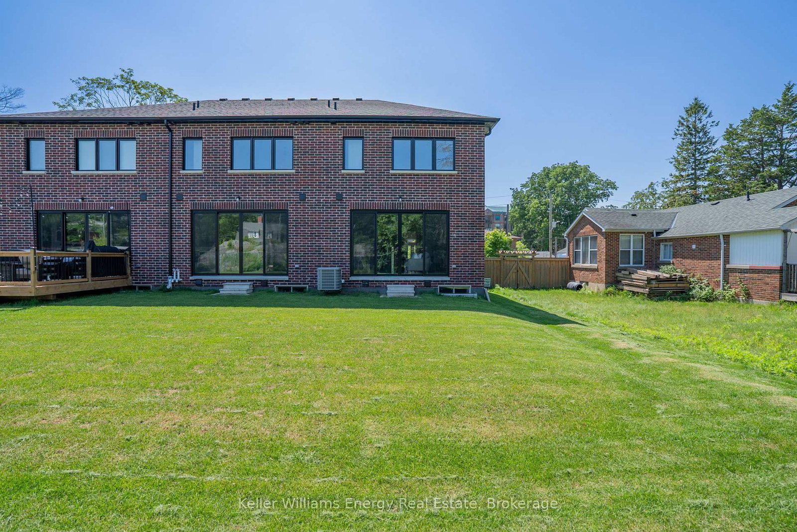 129 Hickory Street N • Whitby, ON photo 29