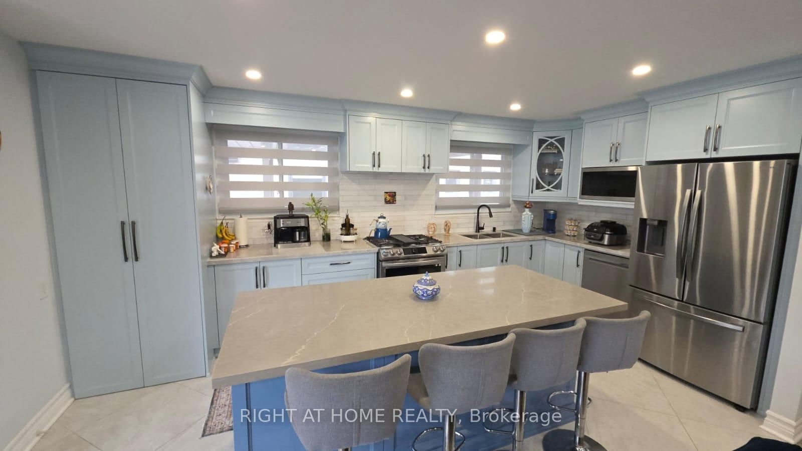 783 Oliva Street • Pickering, ON photo 8