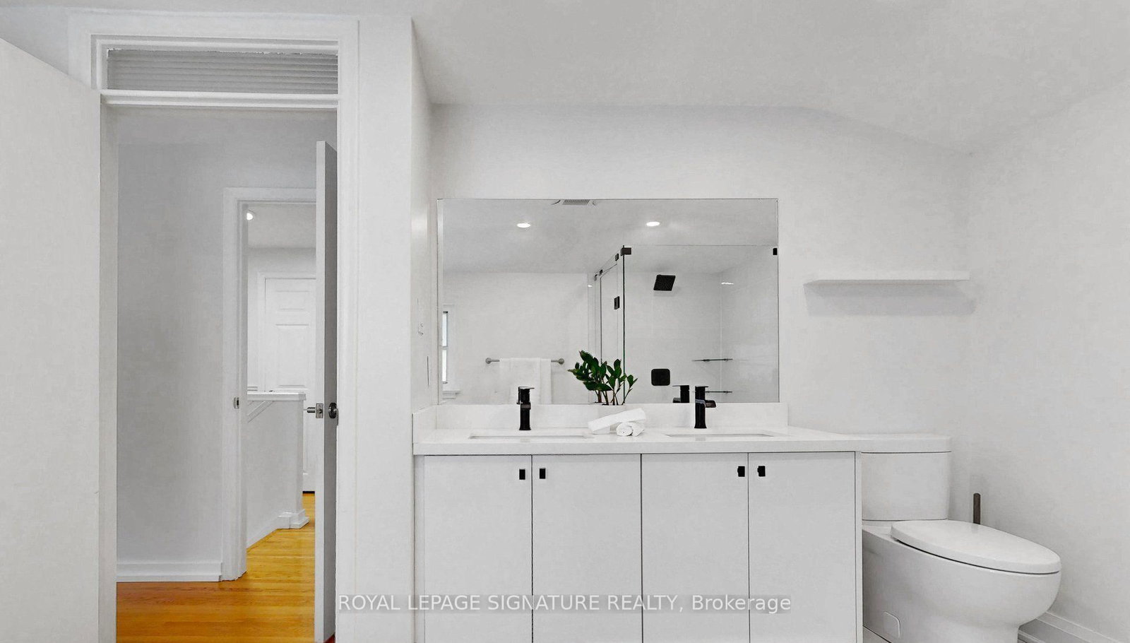 67 Cathedral Bluffs Drive • Toronto, ON photo 26