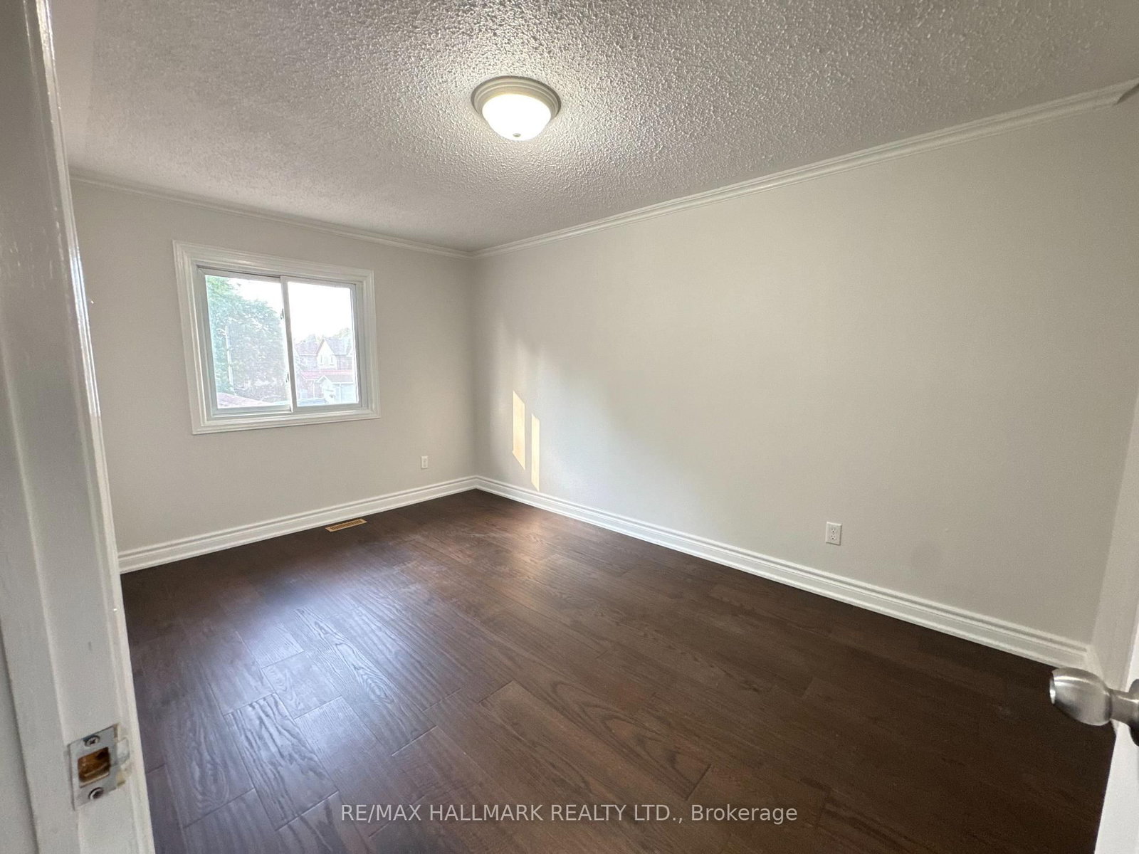 23 Lachlan Drive • Ajax, ON photo 12