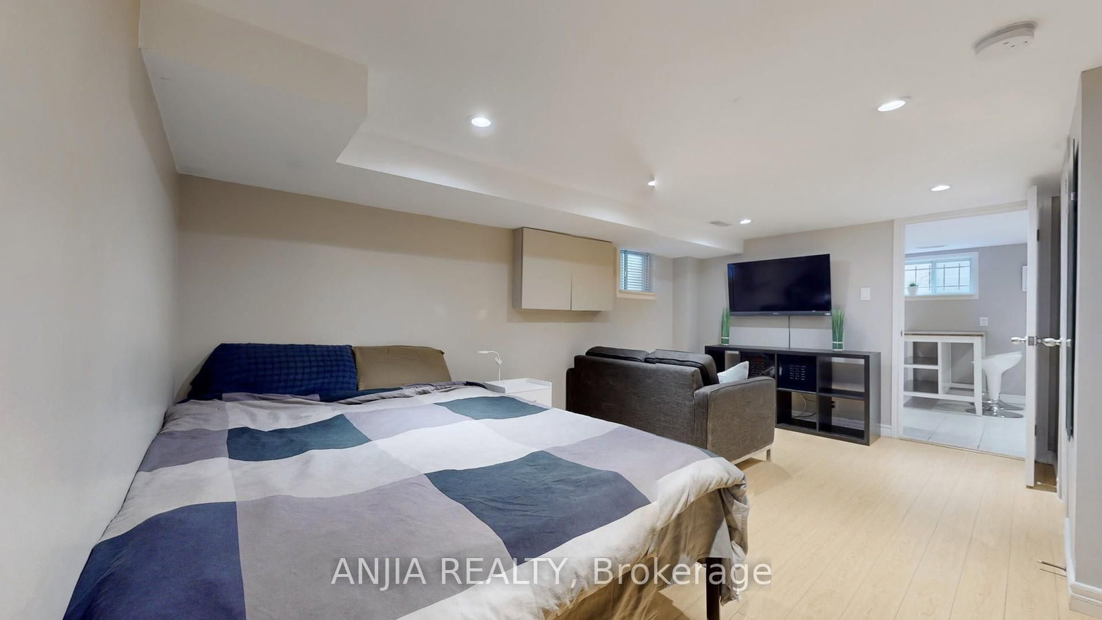691 Greenwood Avenue • Toronto, ON photo 26