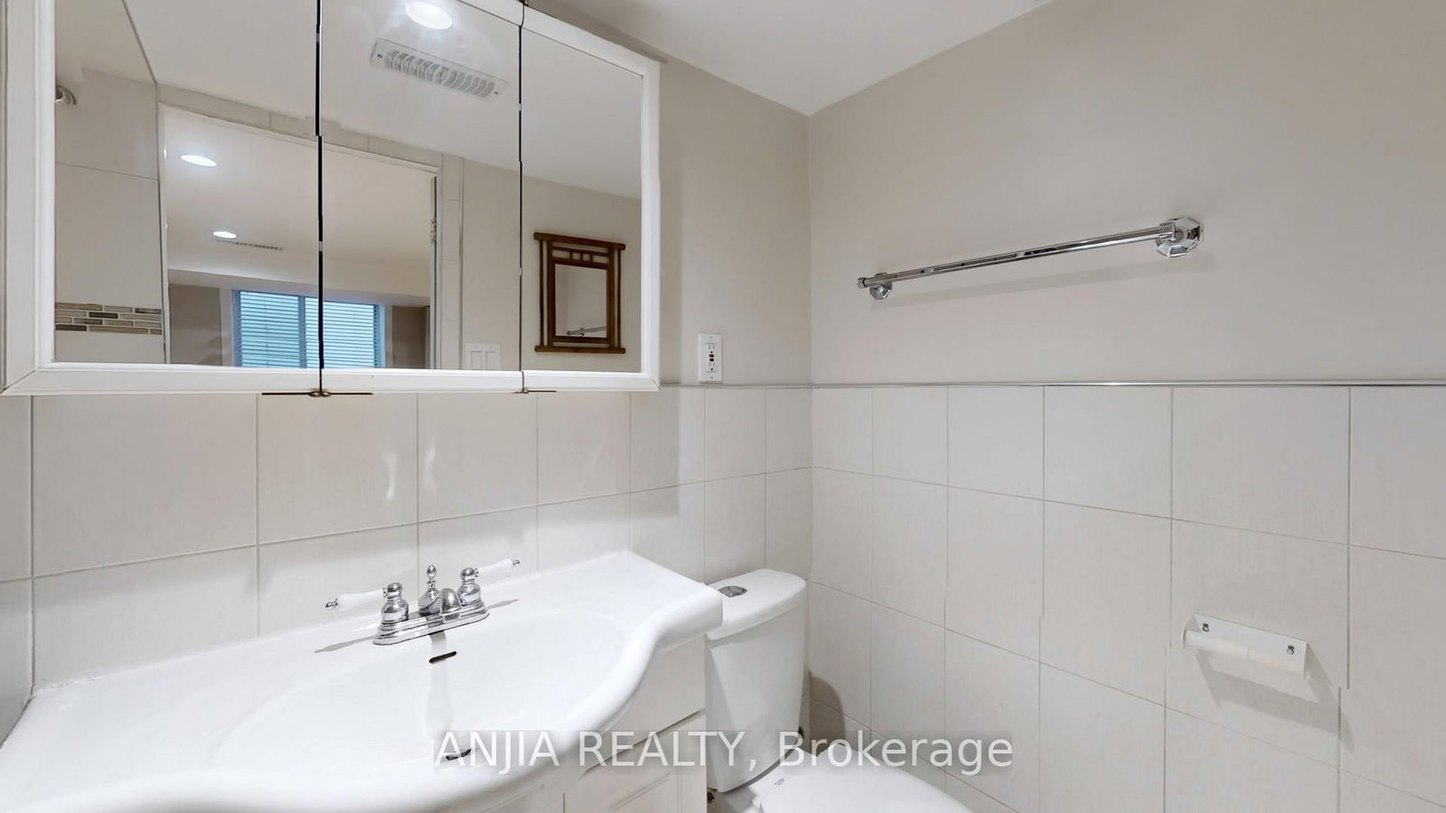 691 Greenwood Avenue • Toronto, ON photo 28