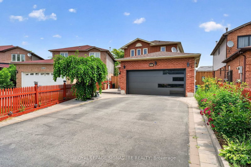 1642 Pepperwood Gate