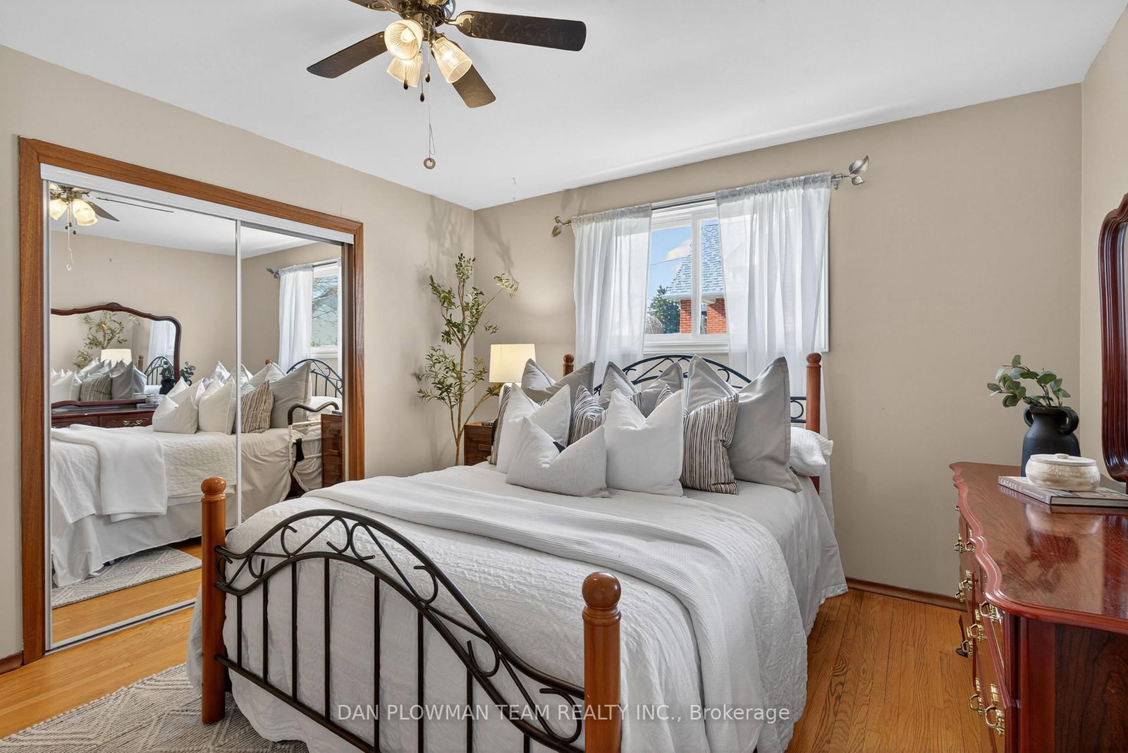 211 N Liberty Street • Clarington, ON photo 14