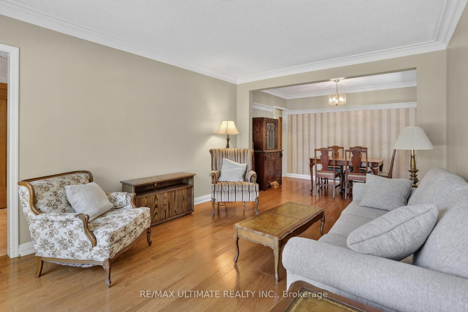 81 Flora Drive • Toronto, ON photo 8