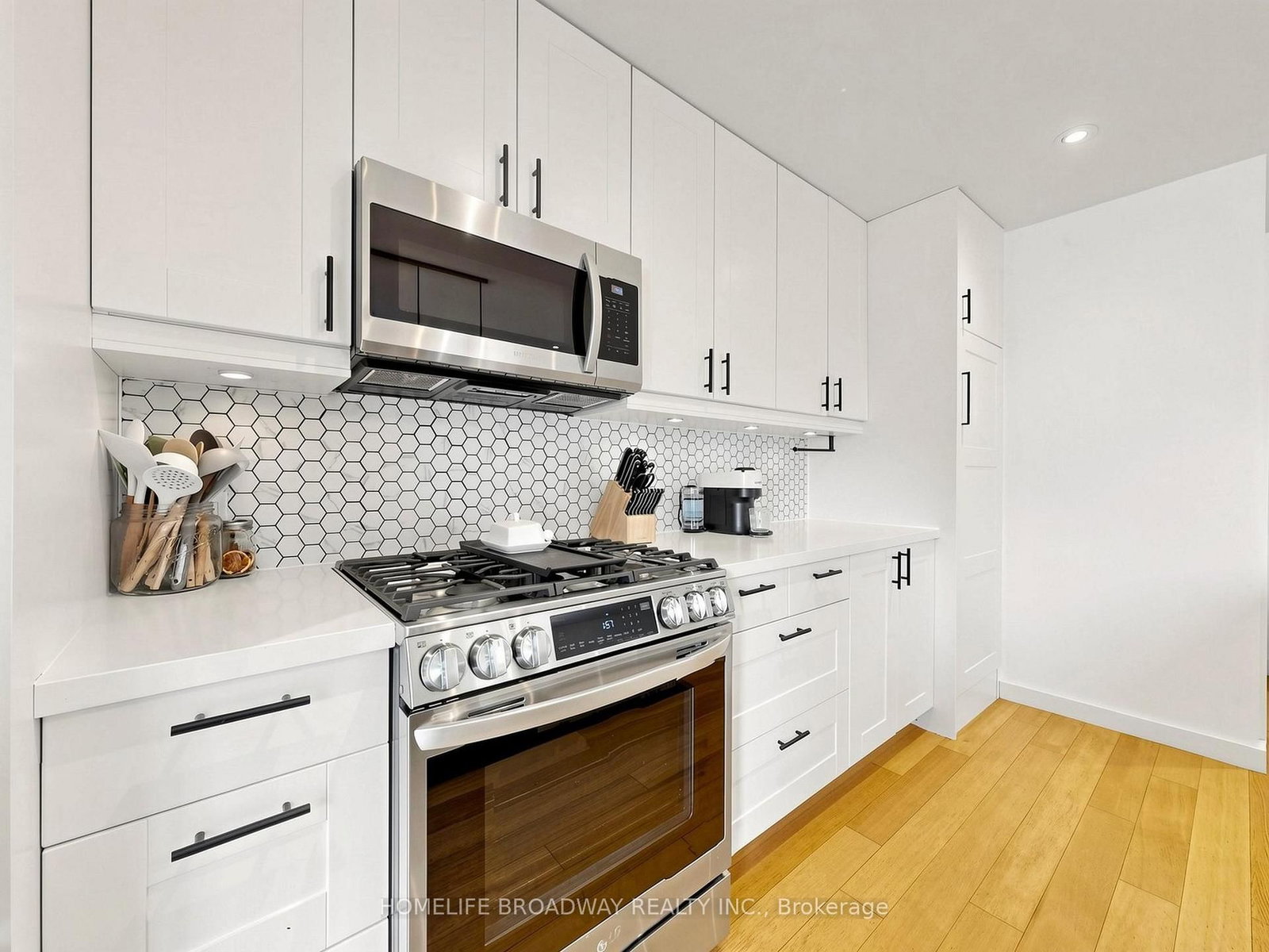 1118 Gossamer Drive • Pickering, ON photo 10