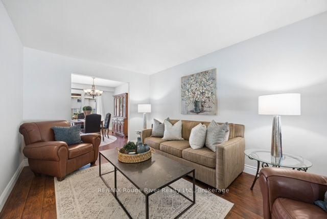 12 Jason Drive • Whitby, ON photo 6