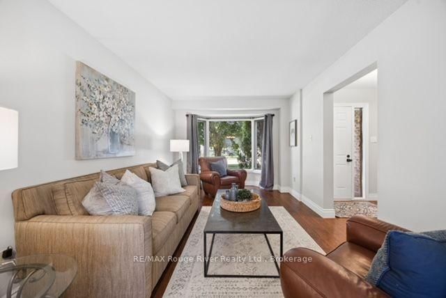 12 Jason Drive • Whitby, ON photo 8