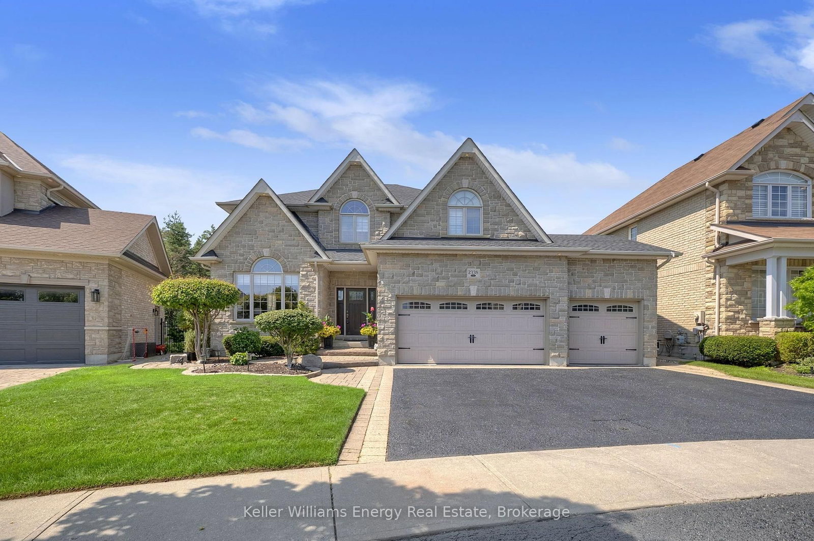 2338 Pindar Crescent • Oshawa, ON photo 1